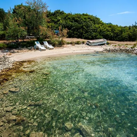 Vikendica Secluded Fisherman's Cove Zuborovica, Pasman - 322 *